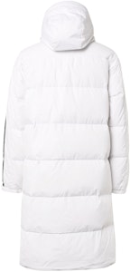 adidas Jaket Panjang 3-Stripes 600 Fill Hoodie Putih. IT8713 Lookbook adidas Jaket Panjang 3-Stripes 600 Fill Hoodie Putih. IT8713