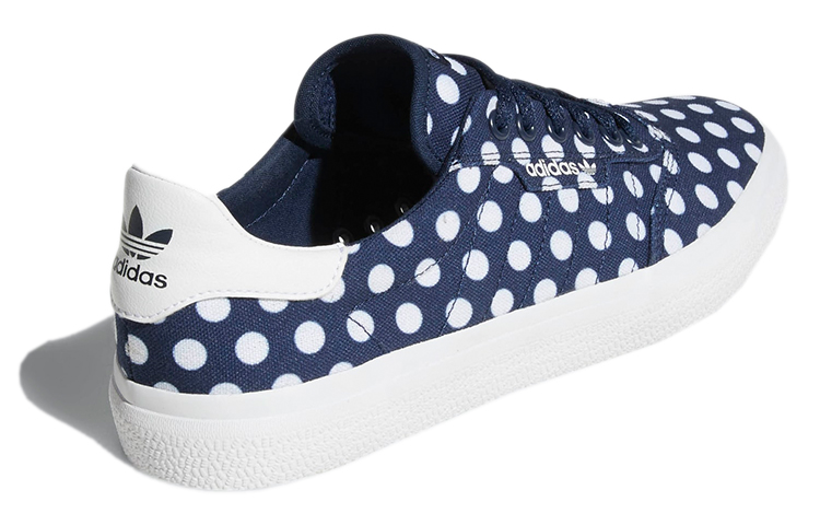 Lookbook adidas 3MC ''Blu Collegiale'' B44946