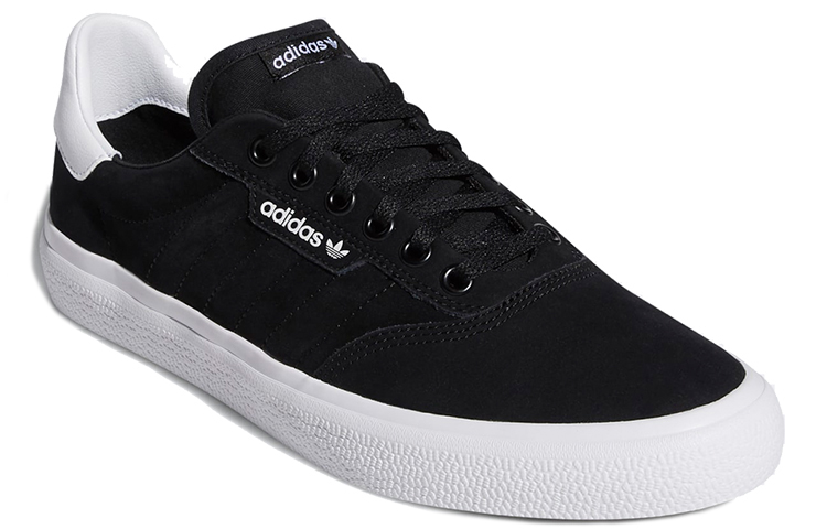 Lookbook adidas 3MC Core Nero EG2731