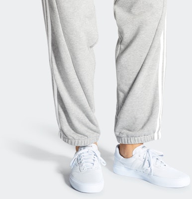 阿迪达斯 3MC Vulc '天空蓝' DB3109 Sizing 阿迪达斯 3MC Vulc '天空蓝' DB3109