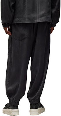 아디다스 블랙 루즈핏 아웃도어 드로스트링 조거 팬츠 IN4350 Shop 아디다스 블랙 루즈핏 아웃도어 드로스트링 조거 팬츠 IN4350