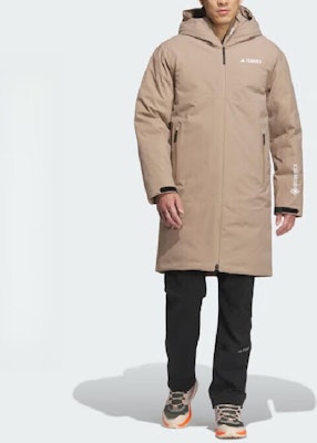 Chaqueta adidas marrón impermeable Gore-Tex con capucha estilo casual. IL8995 Lookbook Chaqueta adidas marrón impermeable Gore-Tex con capucha estilo casual. IL8995