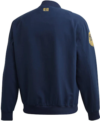 adidas Jaket Baseball Lengan Panjang Biru Tua dengan Logo Bordir. FR5569 Lookbook adidas Jaket Baseball Lengan Panjang Biru Tua dengan Logo Bordir. FR5569