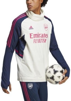 adidas 復古高領長袖套頭衫 白色 HS7625 Lookbook adidas 復古高領長袖套頭衫 白色 HS7625