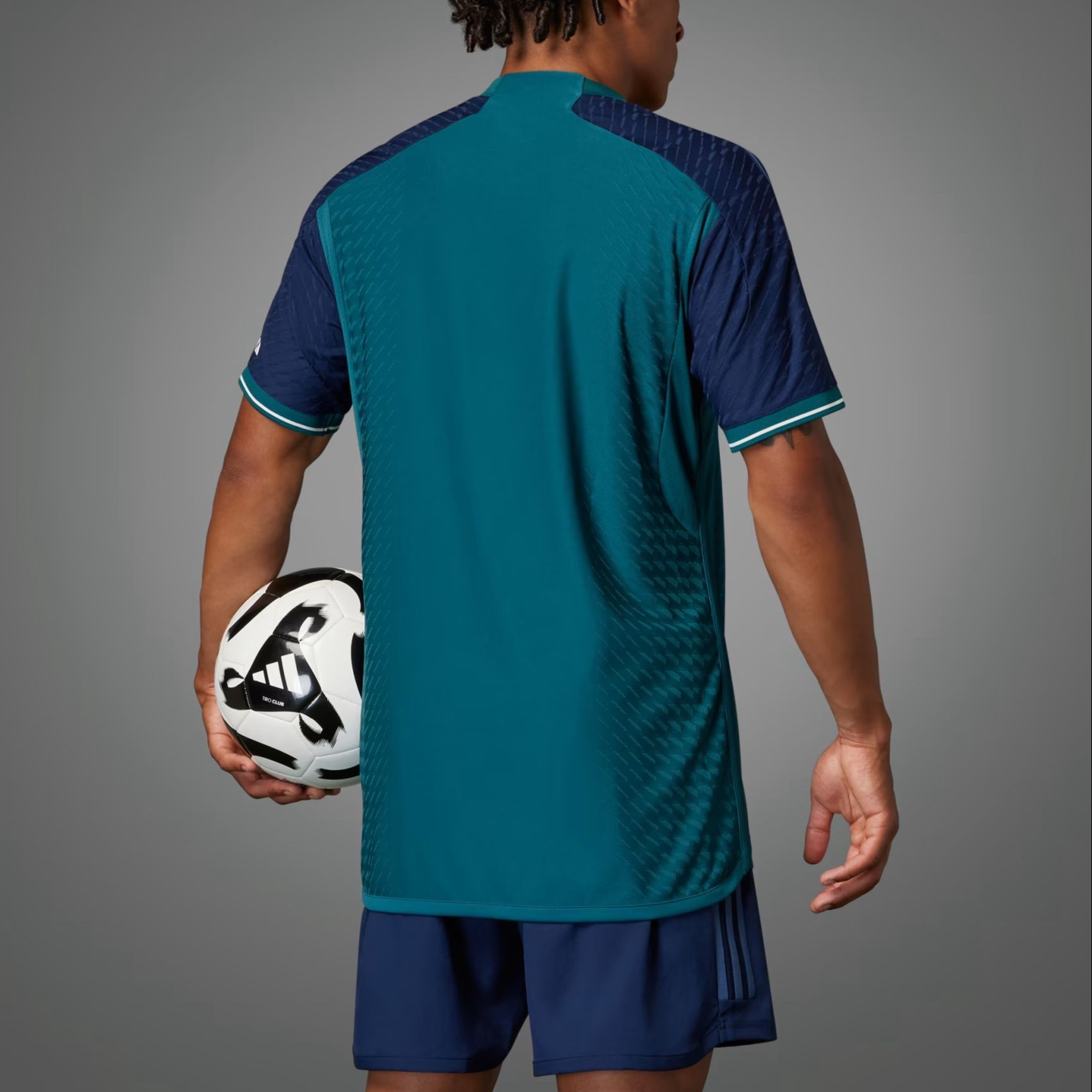 Details for adidas 復古字母印花短袖足球運動衫 IN1603