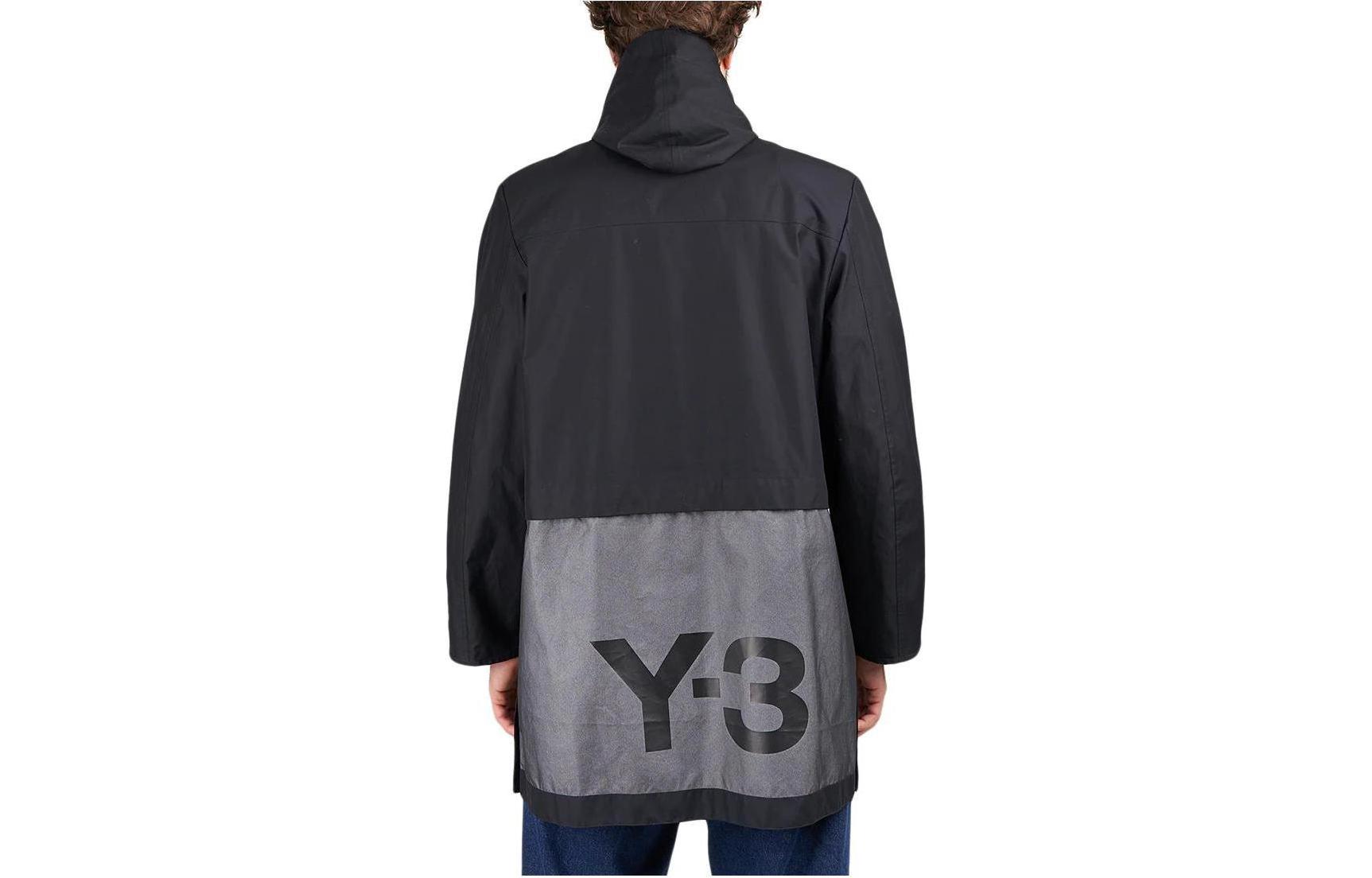 Shop 阿迪达斯纯色长袖连帽夹克黑色 CF0349