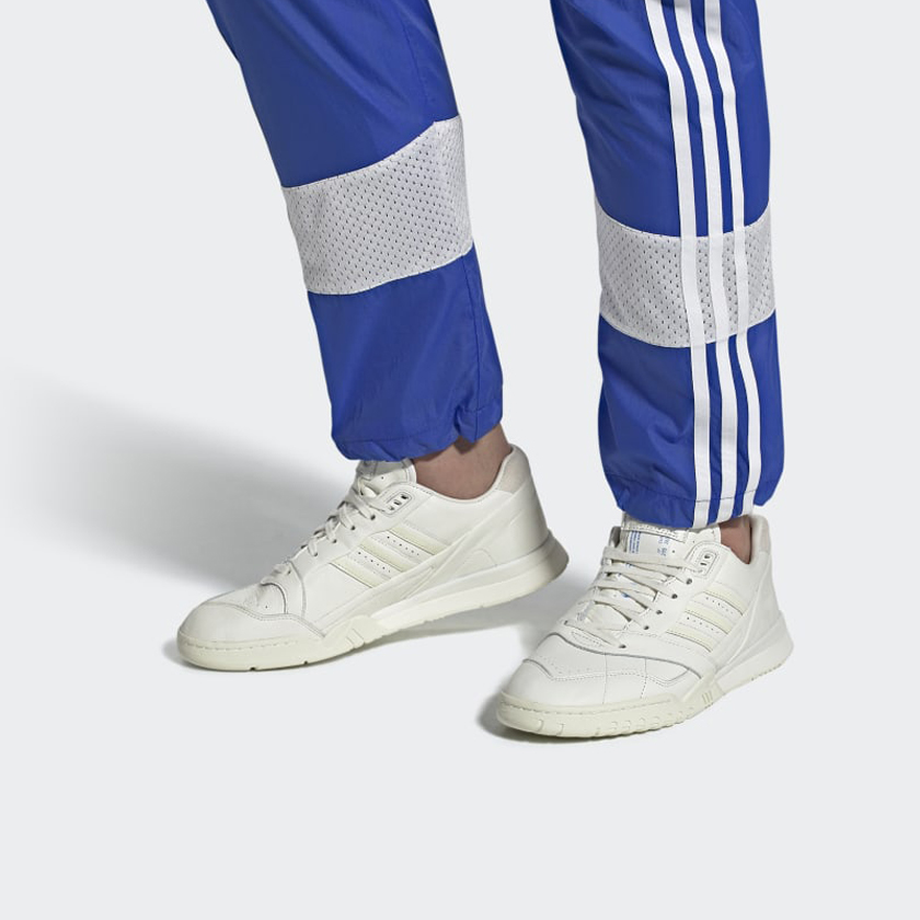 Sizing adidas A.R. Trainer Blanc Cassé ''Crème Blanche'' EG2646