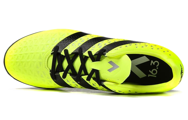 Lookbook 阿迪达斯 Ace 16.3 Tf '绿黑'足球鞋 S31960