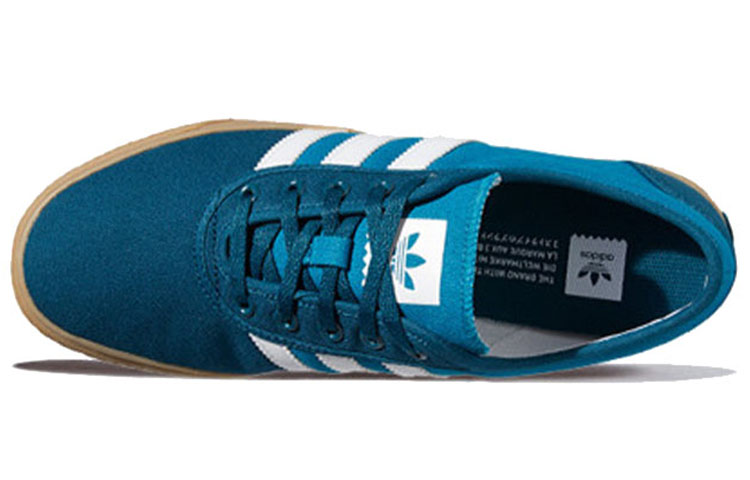 Lookbook adidas Adiese Tech Mineral Hombre/Zapatillas Mujer EE6121