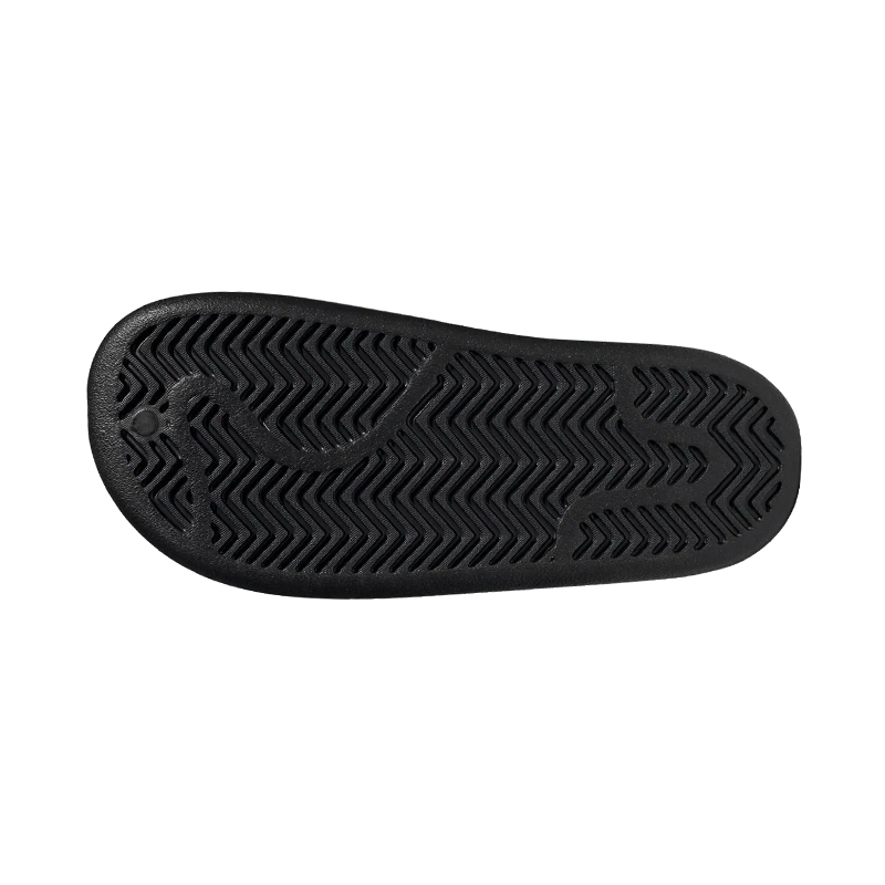 Shop 阿迪达斯 AdiFom 00s 黑色懒人泡沫拖鞋 KK3578