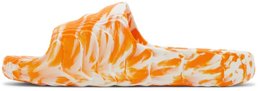 アディレッタ 22 スライド "ブライトオレンジ" IE7724 Lookbook アディレッタ 22 スライド "ブライトオレンジ" IE7724