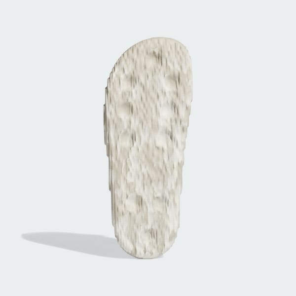 Lookbook アディダスアディレッタ「プッティグレー」 IF6872