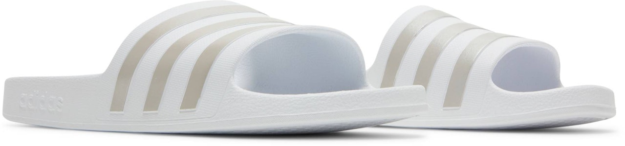 Sandal Adidas Adilette Aqua 'Putih Platinum Metalik' EF1730 Cheap Sandal Adidas Adilette Aqua 'Putih Platinum Metalik' EF1730