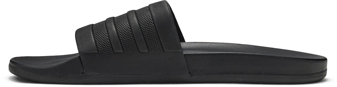 adidas Adilette Cloudfoam Plus Mono Sandal 'Hitam' S82137 Lookbook adidas Adilette Cloudfoam Plus Mono Sandal 'Hitam' S82137