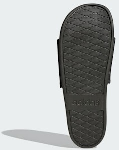 adidas Adilette 舒適型拖鞋「橄欖綠」 IG1123 Lookbook adidas Adilette 舒適型拖鞋「橄欖綠」 IG1123