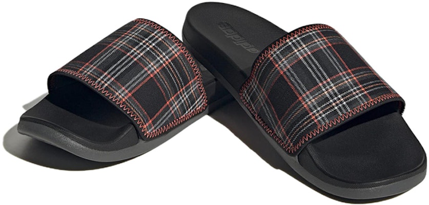 阿迪达斯 Adilette 舒适拖鞋 '黑格纹' GY2488 Lookbook 阿迪达斯 Adilette 舒适拖鞋 '黑格纹' GY2488