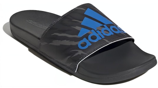 愛迪達 Adilette 舒適拖鞋 '碳藍迷彩' GW1054 Lookbook 愛迪達 Adilette 舒適拖鞋 '碳藍迷彩' GW1054