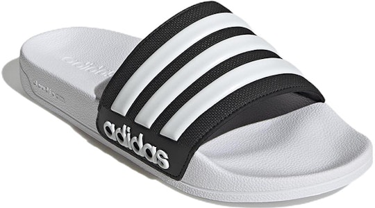 阿迪达斯 Adilette 白黑色淋浴拖鞋 GZ3773 Lookbook 阿迪达斯 Adilette 白黑色淋浴拖鞋 GZ3773