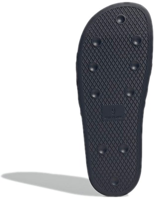 adidas Adilette Slide 'Legend Ink Victory Crimson' Sandalias GW0820 Details for adidas Adilette Slide 'Legend Ink Victory Crimson' Sandalias GW0820