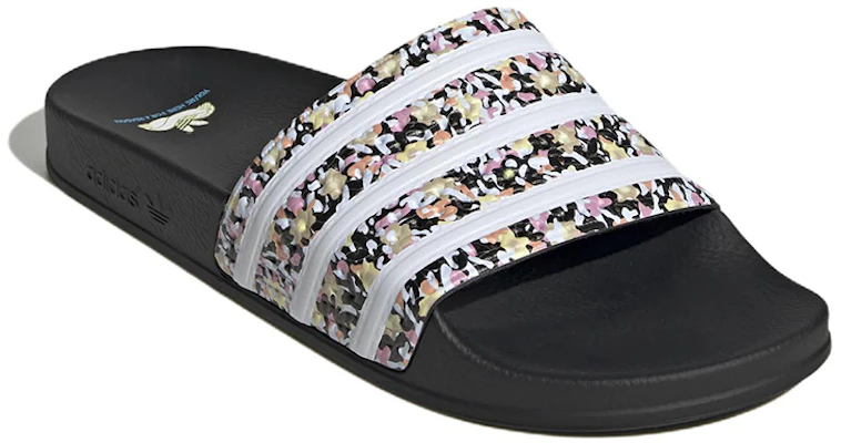 adidas Adilette Slide 'Estás Aquí Por Una Razón - Negro' HR0096 Lookbook adidas Adilette Slide 'Estás Aquí Por Una Razón - Negro' HR0096