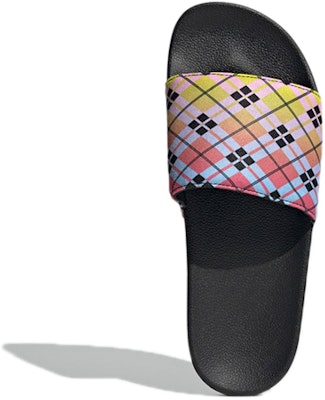 阿迪达斯 Adilette 格纹拖鞋 GW6091 Purchase 阿迪达斯 Adilette 格纹拖鞋 GW6091