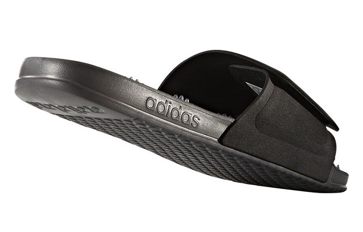 Shop 阿迪达斯 Adissage 2.0 '黑红'拖鞋 BB4571