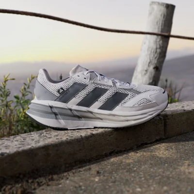 adidas Adistar 3 Kelabu Dash/Grey Five/Grey Three JP7399 Lookbook adidas Adistar 3 Kelabu Dash/Grey Five/Grey Three JP7399
