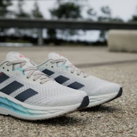 アディダス アディスター 3 ランニング ニューヨーク スニーカー オフホワイト/オーロラインク/フラッシュアクア ID6169 1