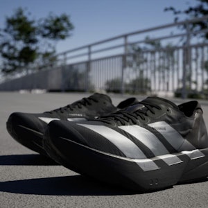 Adidas Adizero Adios Pro 4 黑色/鐵金屬/碳灰 JR4887 1