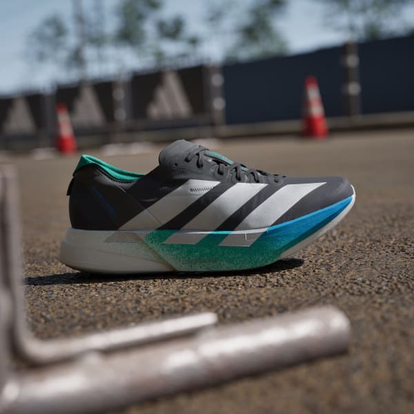 Lookbook 阿迪达斯 Adizero Adios Pro 4 跑鞋 JR6365