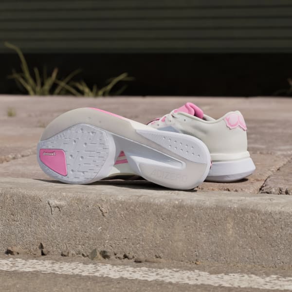 Shop 아디다스 아디제로 보스턴 13 러닝화 코어 화이트/실버 메탈릭/블리스 핑크 JQ9666