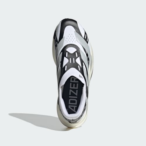 Lookbook 阿迪达斯 Adizero EVO SL 无鞋带版「云白/灰二」 sneaker? Chinese performance search. "运动鞋" useful SEO. One liner. KI2647