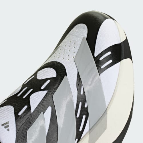 Sizing 阿迪达斯 Adizero EVO SL 无鞋带版「云白/灰二」 sneaker? Chinese performance search. "运动鞋" useful SEO. One liner. KI2647