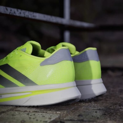 아디다스 아디제로 SL2 루시드 레몬/코어 블랙/헤일로 실버 JI2984 1