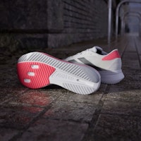 阿迪达斯 Adizero SL2 跑鞋 云白/核心黑/明亮红 JI2983 Lookbook 阿迪达斯 Adizero SL2 跑鞋 云白/核心黑/明亮红 JI2983