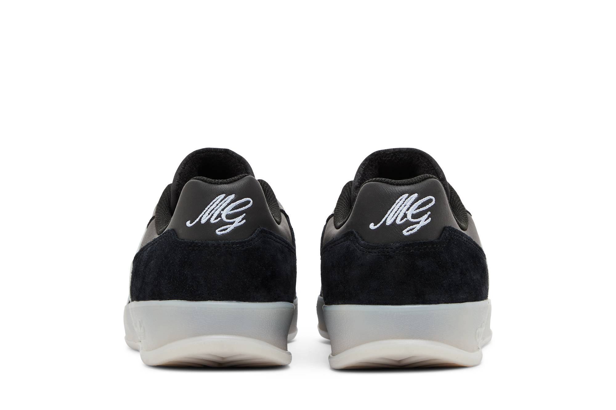 Details for アディダス アロハ スーパー (黒/白/カーボン) IG5264