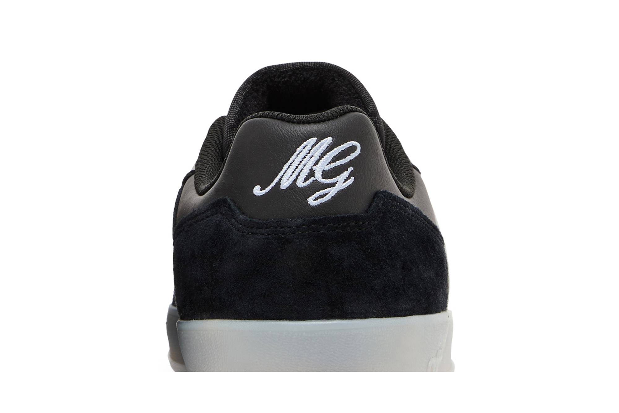 Sizing アディダス アロハ スーパー (黒/白/カーボン) IG5264