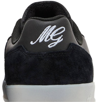 アディダス アロハ スーパー (黒/白/カーボン) IG5264 Sizing アディダス アロハ スーパー (黒/白/カーボン) IG5264