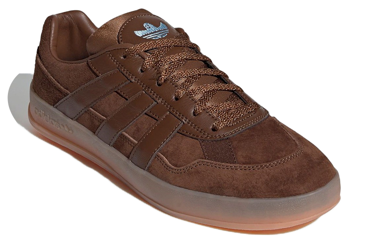 Lookbook アディダス アロハスーパー "キャロル・ウィンスロップ" FZ1039