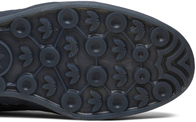 アディダス アロハスーパー "ユーティリティブラック" EG2784 Purchase アディダス アロハスーパー "ユーティリティブラック" EG2784