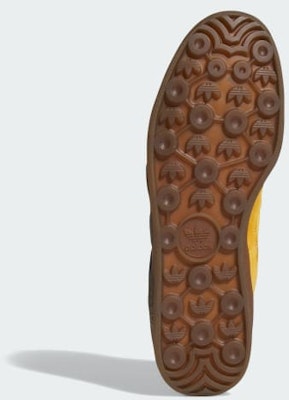 Adidas Aloha Super 運動鞋/二手 黃色/黑色/焦糖底 HQ4718 Lookbook Adidas Aloha Super 運動鞋/二手 黃色/黑色/焦糖底 HQ4718