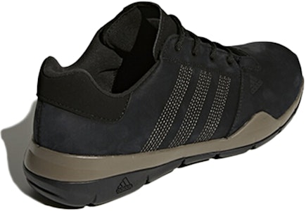 adidas Outdoor Kasut Skate 'Hitam Coklat' M18556 Shop adidas Outdoor Kasut Skate 'Hitam Coklat' M18556