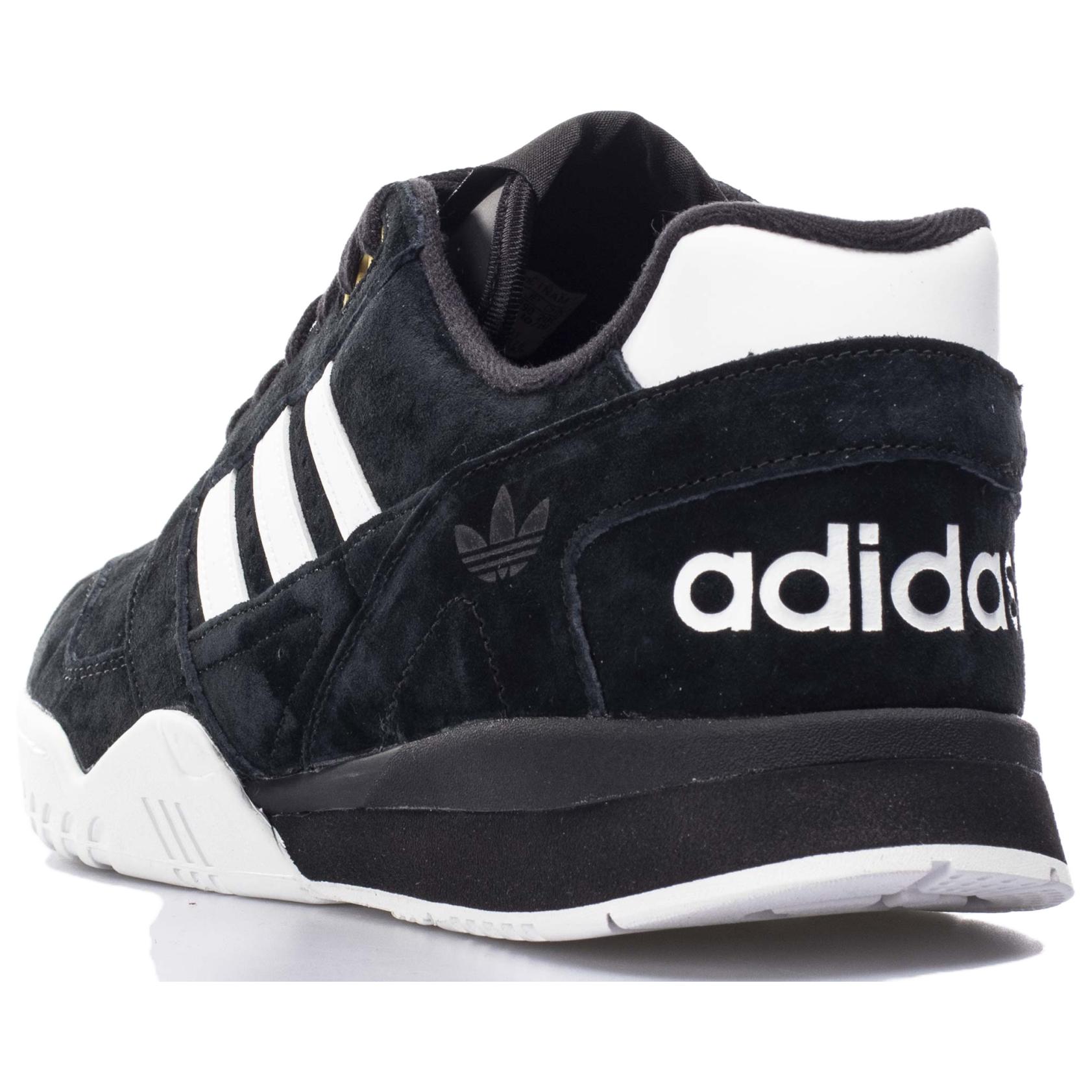 Lookbook adidas Originals A.R. Trainer 黑白金扣