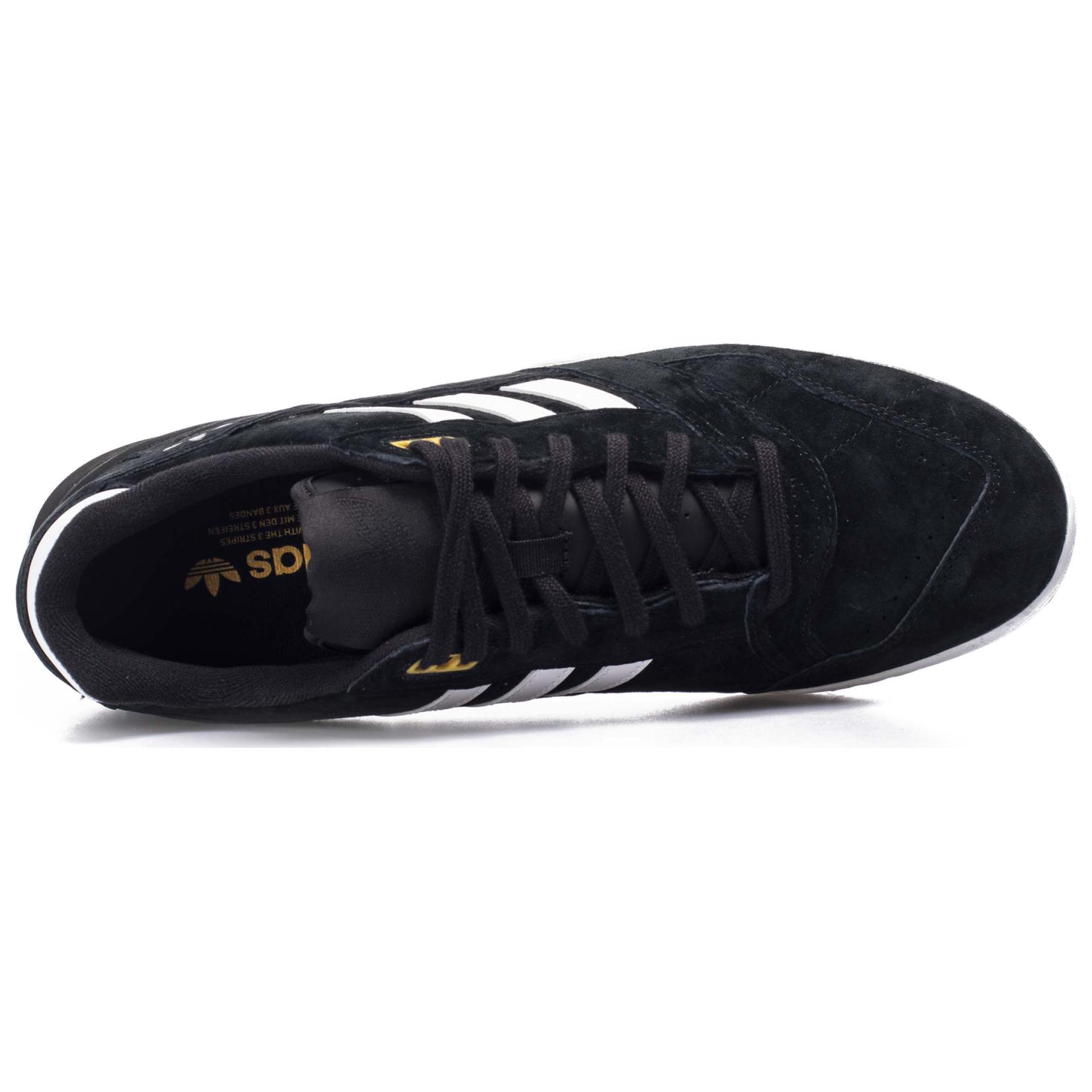 Shop adidas Originals A.R. Trainer 黑白金扣