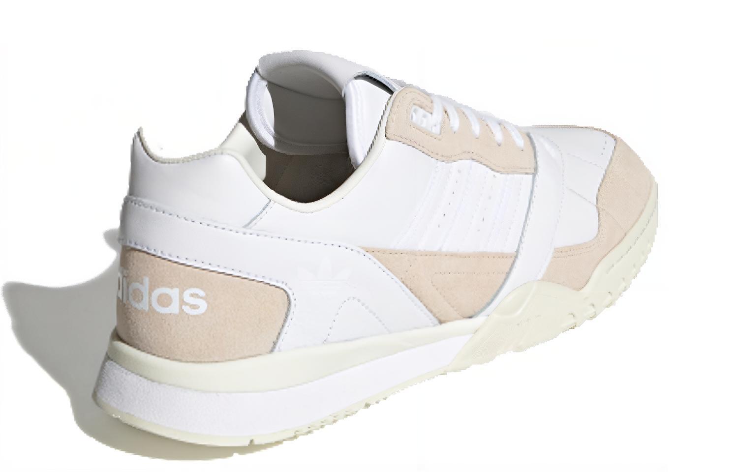 Shop adidas AR Trainer ''Home of Classics'' Scarpe da Ginnastica EG5150