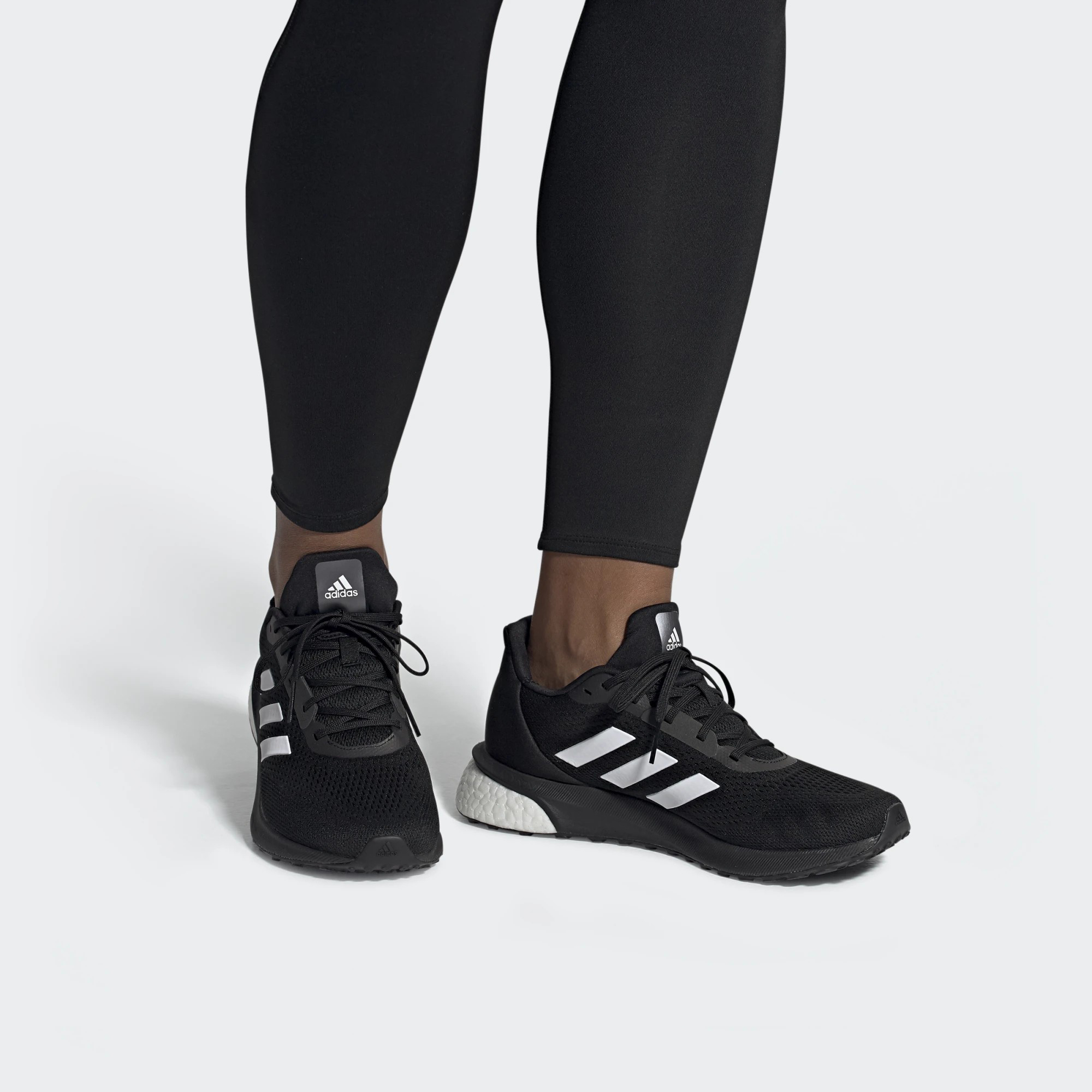 Sizing adidas Astrarun 'Hitam Teras' EF8850