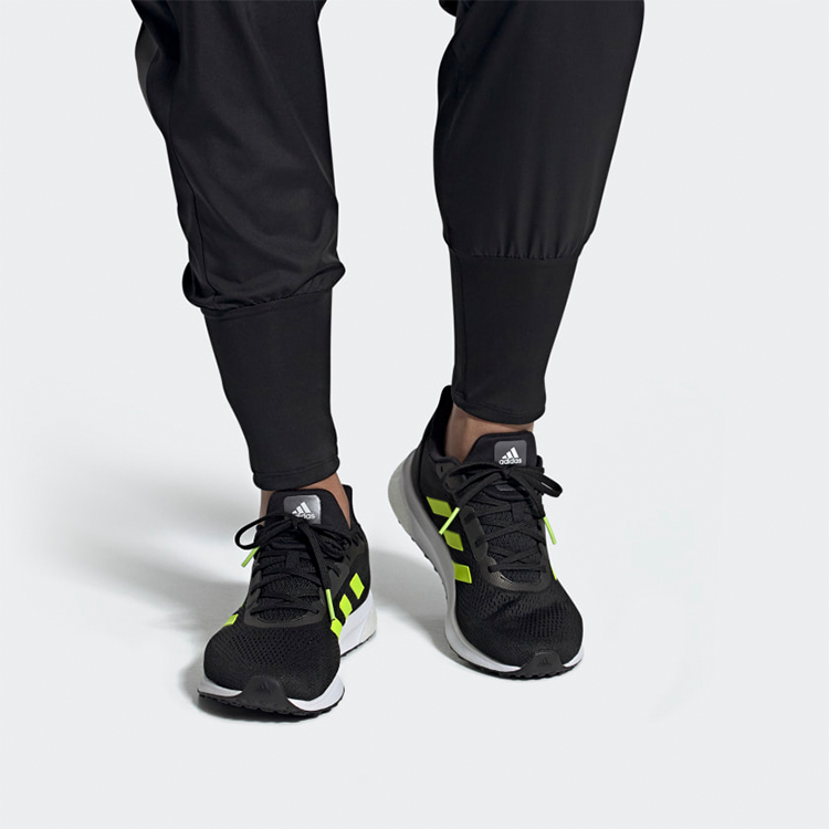 Details for 아디다스 아스트라런 '볼트' (Adidas Aseuteurareon 'Bolteu') EG5838