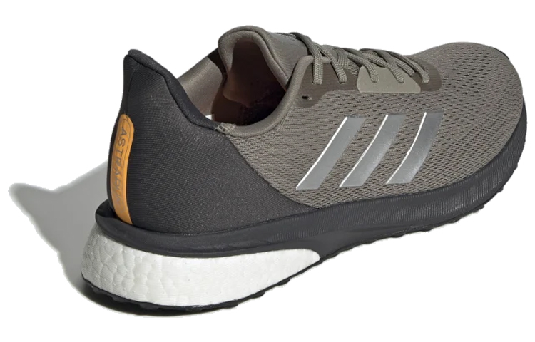 Lookbook 아디다스 아스트라런 블랙브라운 (Adidas Astrarun Black Brown) EG5841