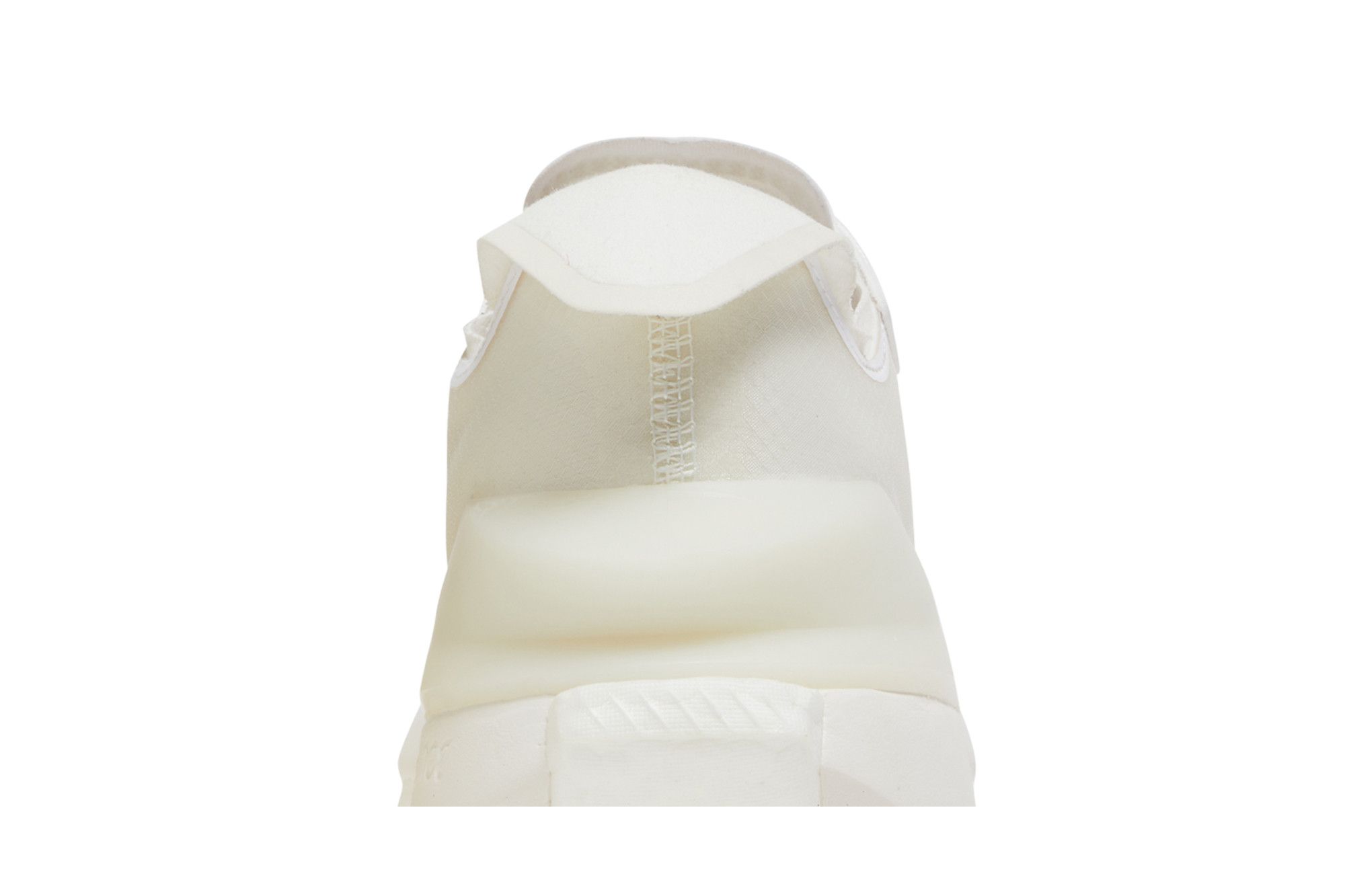 Sizing adidas Avryn ''Blanc Nuage'' HP5972