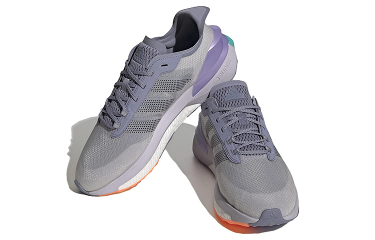 Shop アディダス Avryn "シルバーバイオレット" HP5979